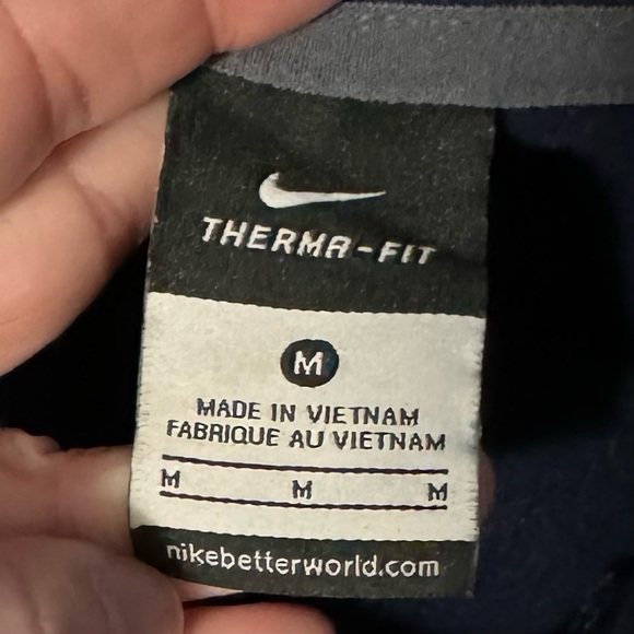 Adult Men’s medium Navy blue Seahawks hoodie. - Picture 10 of 12